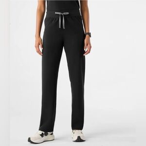 FIGS High Waisted Livingston Basic Women's Scrub Pants in Black. Size M/T